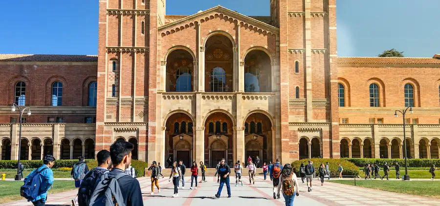 Universidad de California en Los Ángeles (UCLA)